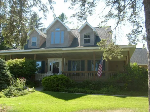 521 N Lake St, Harrisville, MI 48740