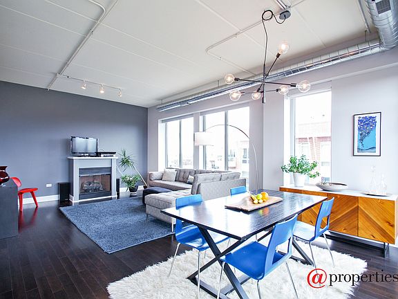 Living Room / Dining Room