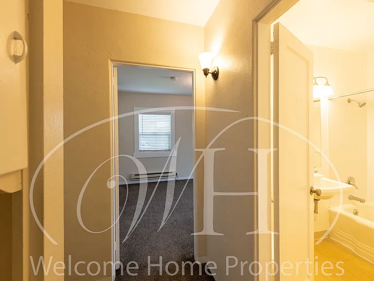 43 NE Ash Ave — Photo 11