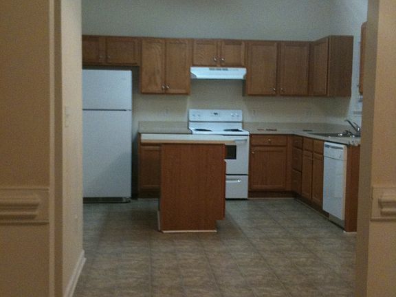 3rd image of 11342 Astoria Dr