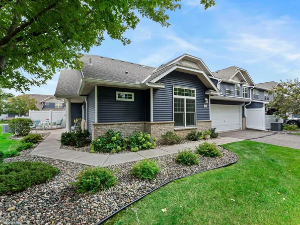 495 Hickory Ln N, Oakdale, MN 55128