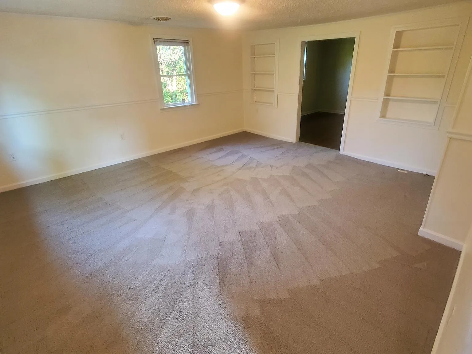 3 bed, 1234 sqft, $1,500 — Photo 3