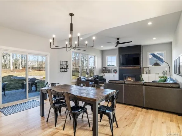 6 Arbor Crossing, East Lyme, CT 06333