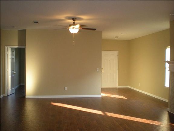 4th image of 4617 Parnell Ln