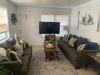 1 bed, 1.0 bath, 800 sqft, $1,600 — Photo 3