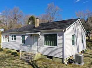 94 E Hall Hts, Sylva, NC 28779