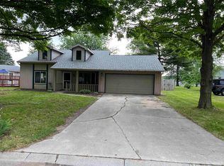 303 S Taylor Rd, Garrett, IN 46738