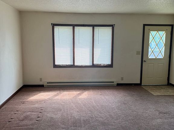 4th image of 1012 Sunset Ln
