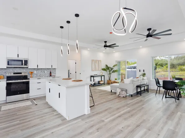 15-1038 Amau Rd, Keaau, HI 96749