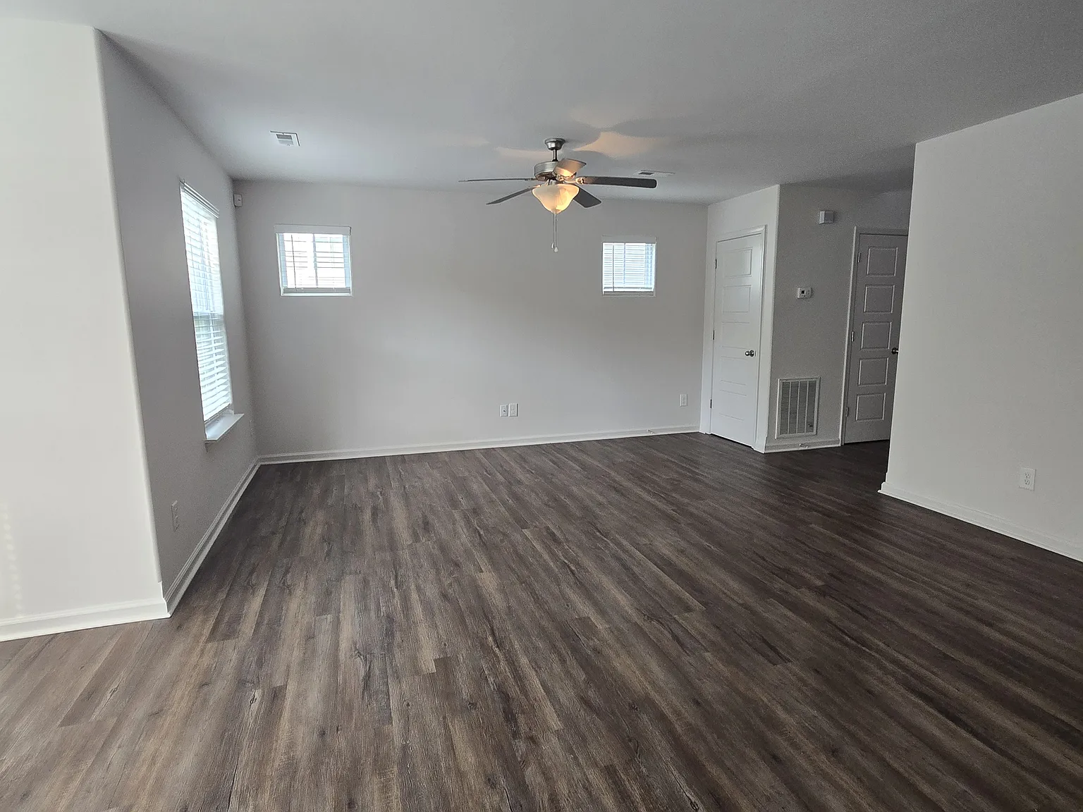 3 bed, 2.5 bath, 1608 sqft, $2,250 — Photo 3