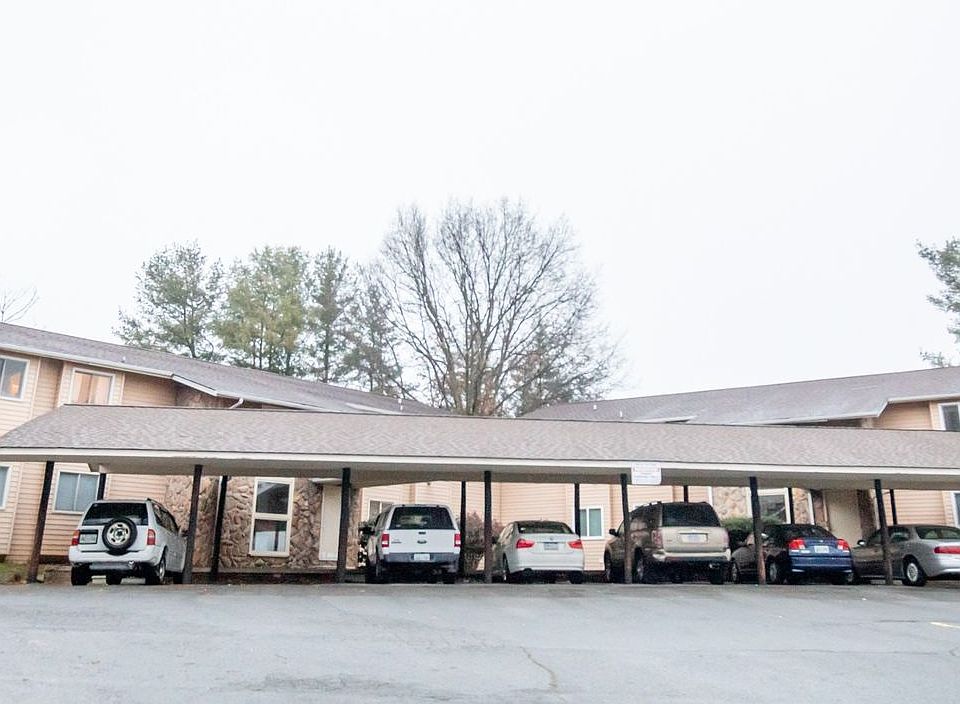 1st image of 724 Liberty Bell Blvd #E1