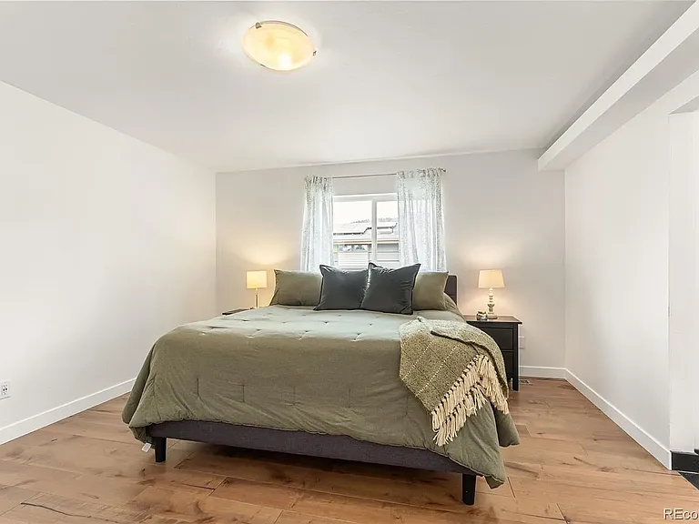 1720 Grape Ave — Photo 10