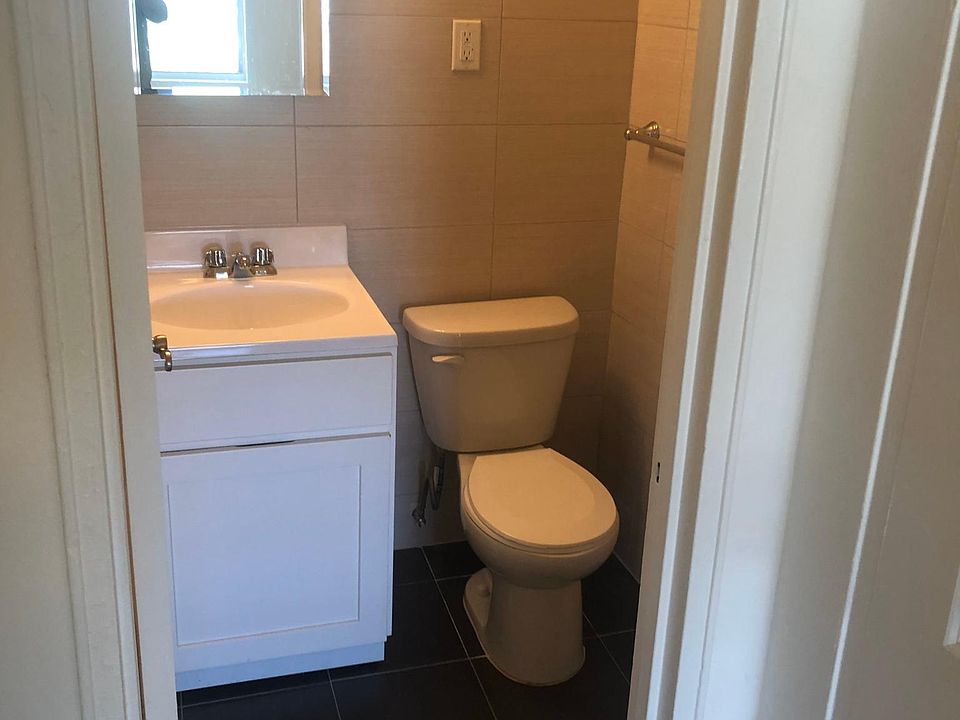 2nd image of 1429 Shore Pkwy APT 2L