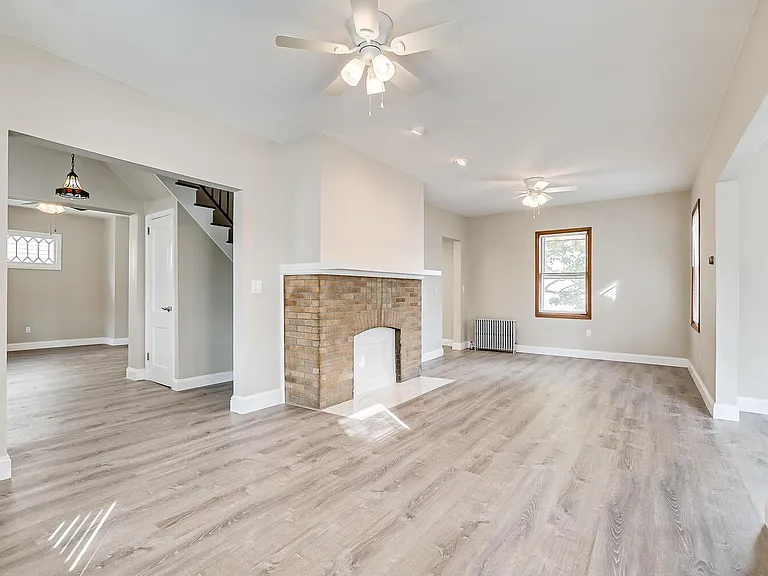 404 School St — Photo 4