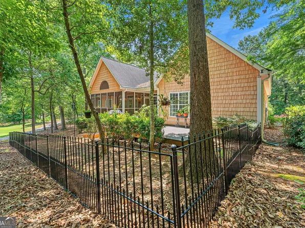 621 Chickasaw Dr, Westminster, SC 29693