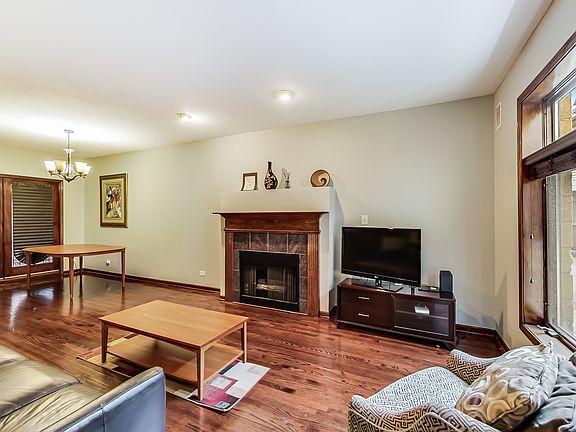 4th image of 1133 E Hyde Park Blvd APT B