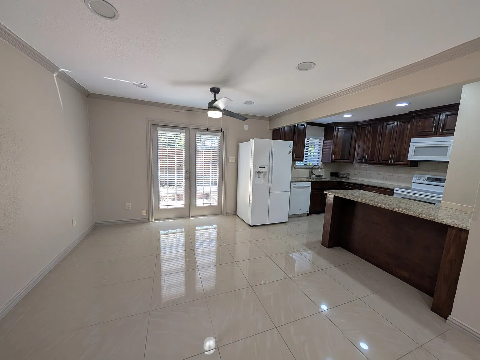 2 bed, 1031 sqft, $1,695 — Photo 4
