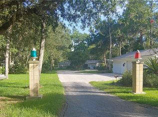 4725 Riverside Dr, Yankeetown, FL 34498