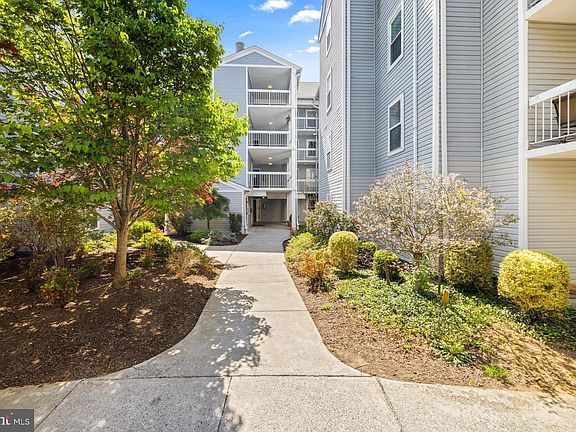 2nd image of 3179 Summit Square Dr #2-C4