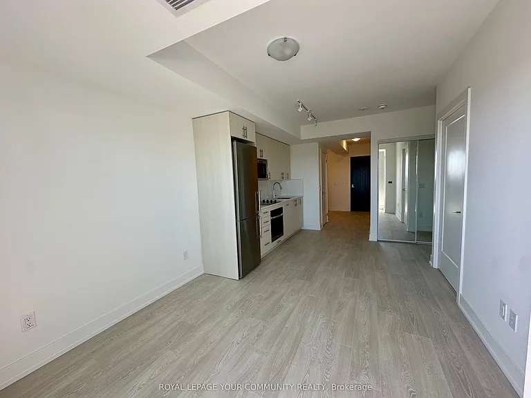 2545 Simcoe St N #2001 — Photo 18