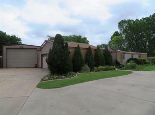311 S 23rd St, Clinton, OK 73601