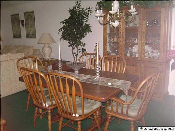4th image of 373A Chatham Ct