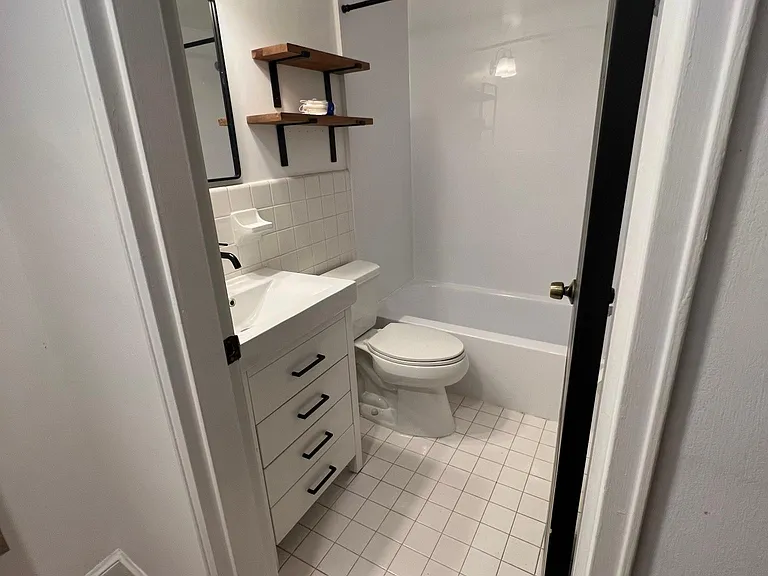 1587 N Colonial Ter #104 — Photo 7