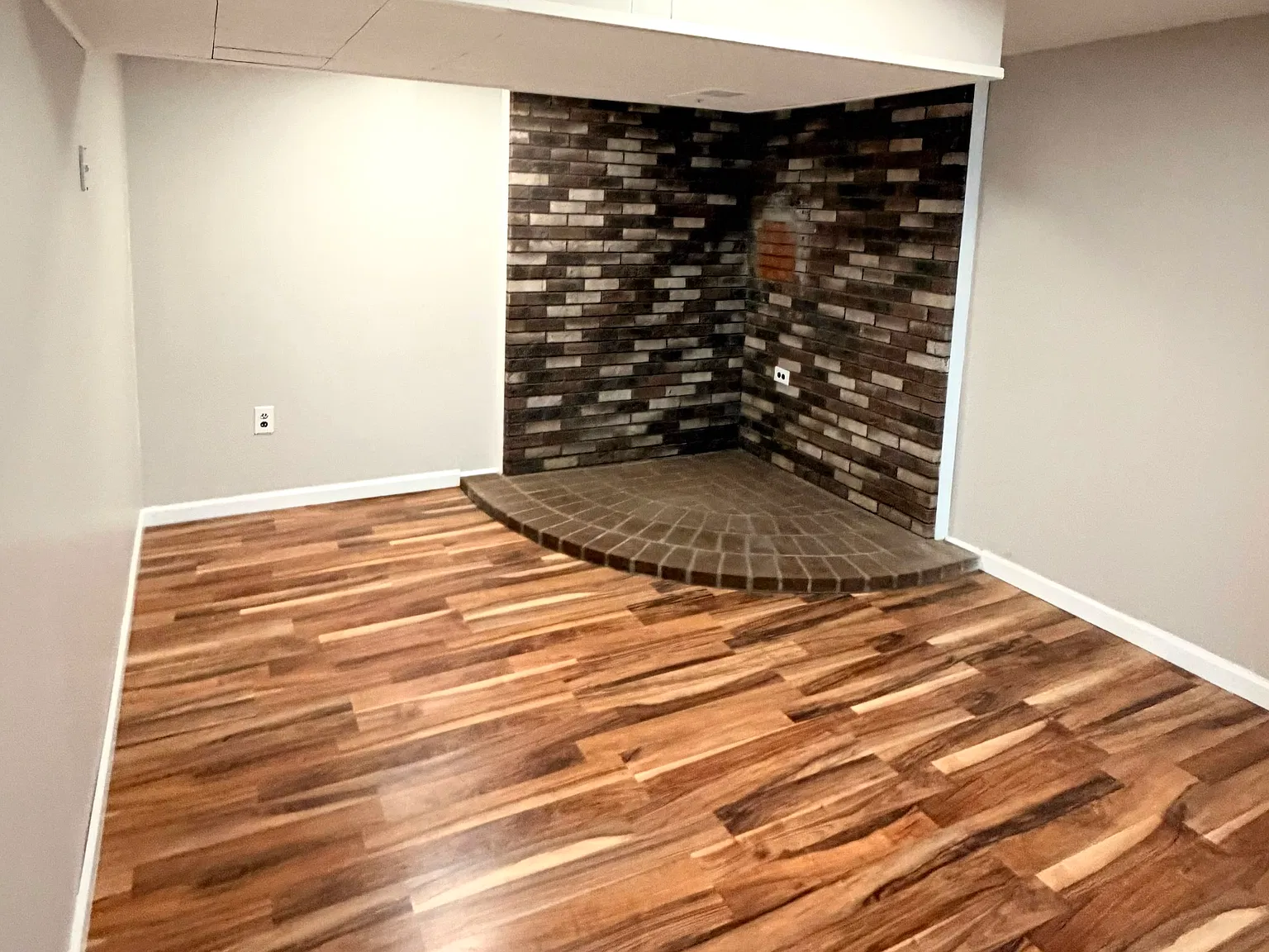 3 bed, 1255 sqft, $1,850 — Photo 2