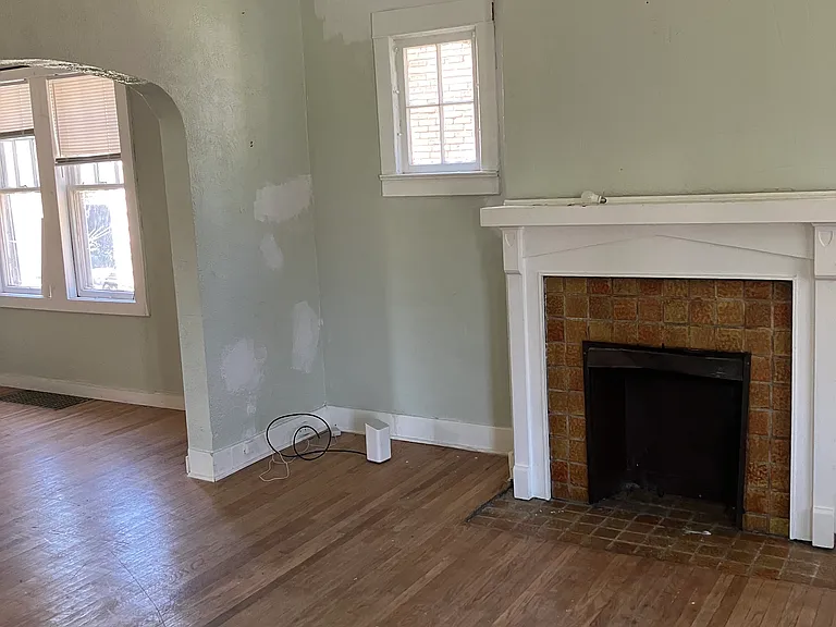 723 Oakmont Ave #1 — Photo 6