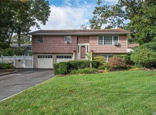 80 Lillian Rd, Nesconset, NY 11767