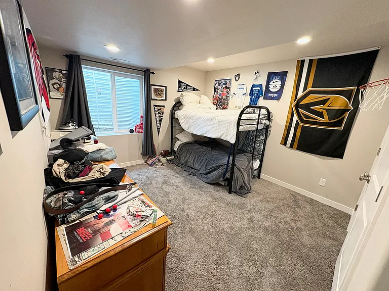 1128 N Coachman Ln — Photo 26