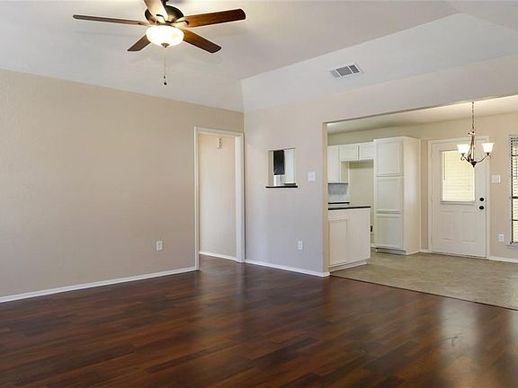 4th image of 914 Cannon Dr