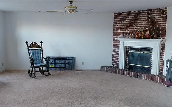 3rd image of 9809 E Vista Dr
