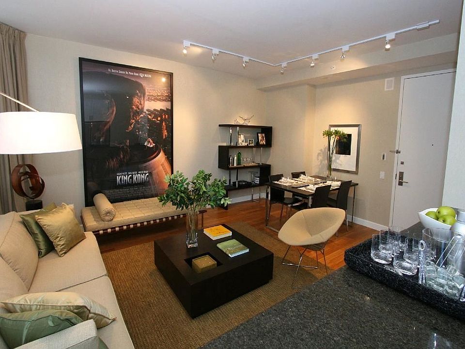 1st image of 320 W 38th St #2207****