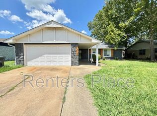 1010 W 17th St, Claremore, OK 74017