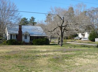 11 Sunset Dr, Lagrange, GA 30240