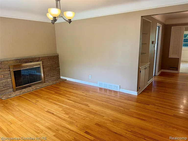 16982 Dunblaine Ave — Photo 5