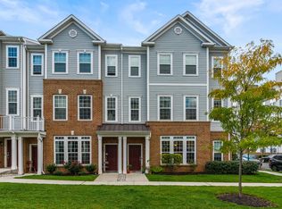 26 Veterans Dr, Wood Ridge, NJ 07075