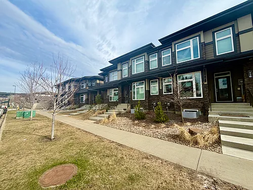118 Salisbury Way Photo 1