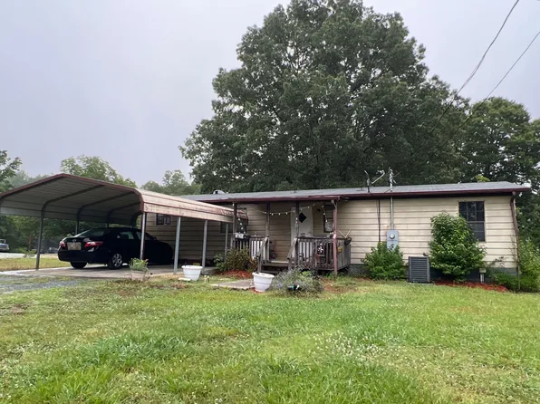 660 B H Harvey Trl, Burlington, NC 27217