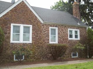 1122 Juniper St, Quakertown, PA 18951