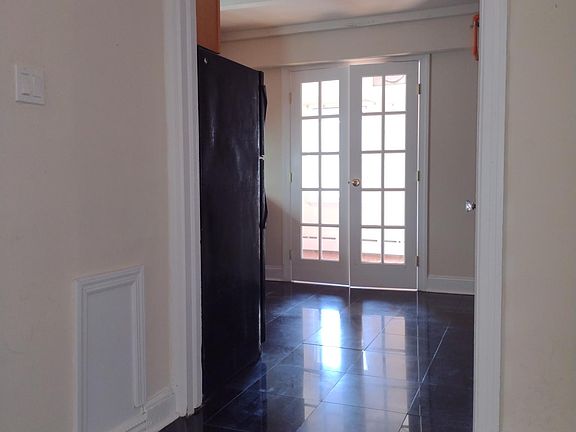 3rd image of 1610 S 12th St Floor 2
