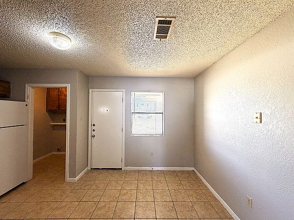 5th image of 306 North Dr #B