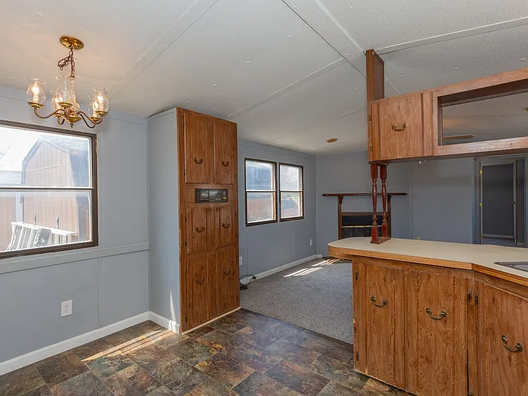 90 Fabric Dr — Photo 10