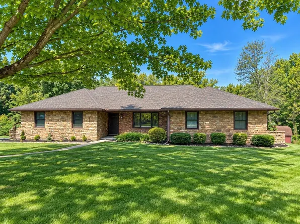 45 Pine Village Dr, Granville, OH 43023