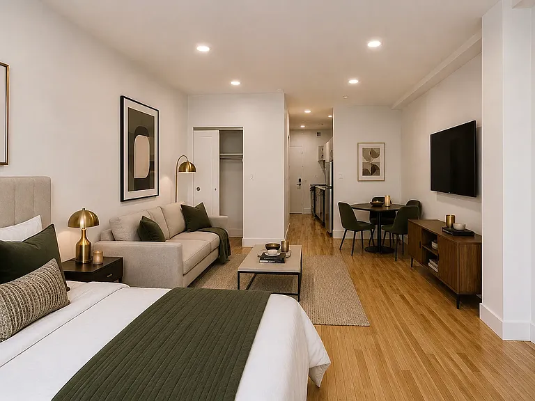 213 E 37th St #5C — Photo 3