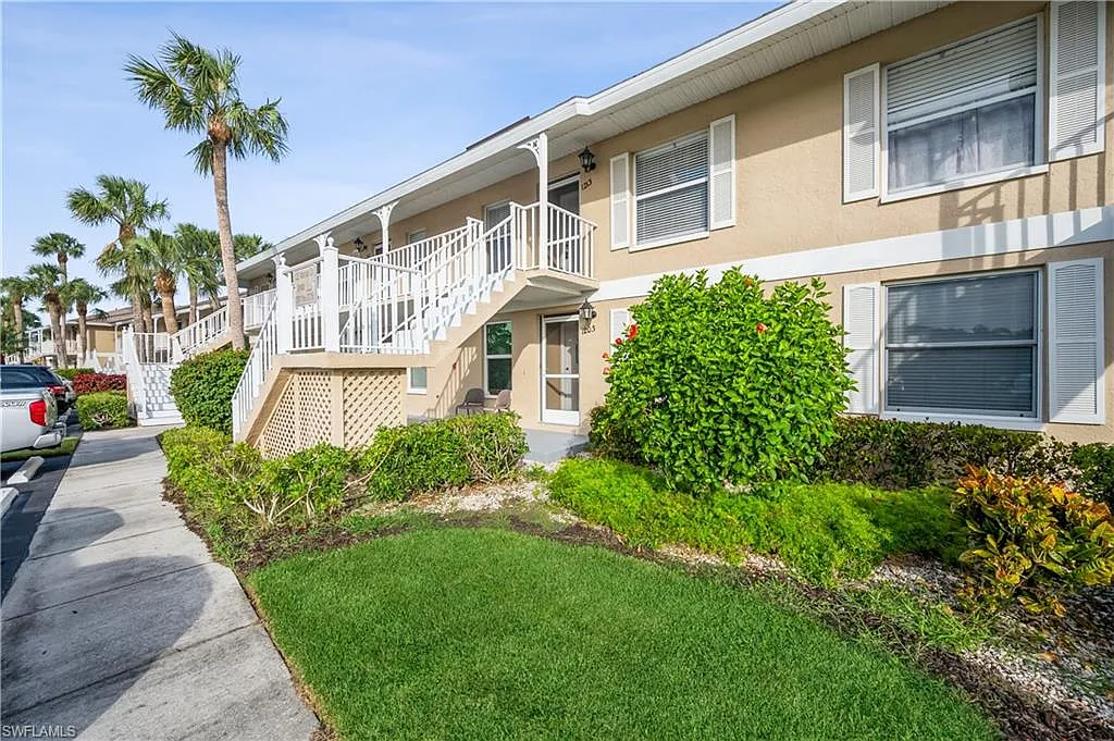 2 bed, 2.0 bath, 843 sqft, $2,000 — Photo 2