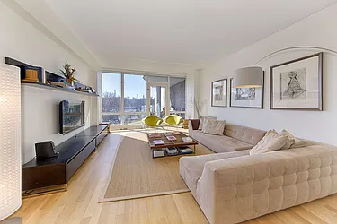 Sold by Isen & Company : Real Estate Advisors