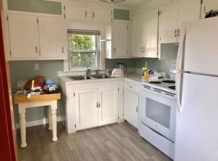 216 Reservoir Rd, Middletown, RI 02842