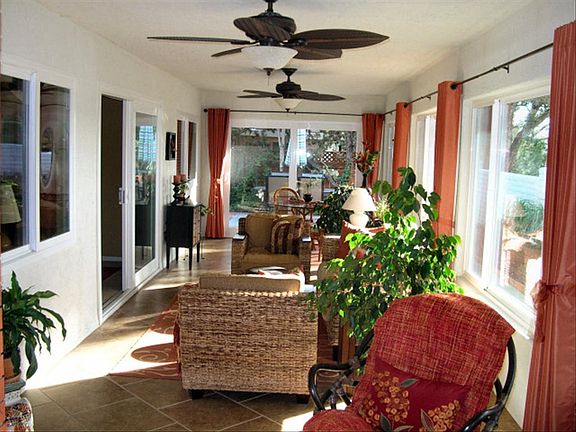 Enclosed patio/Sunroom